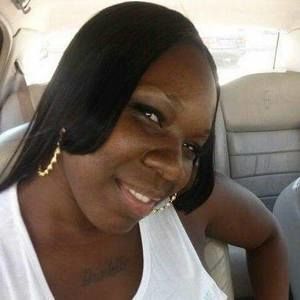 Meet your Posher, Monique